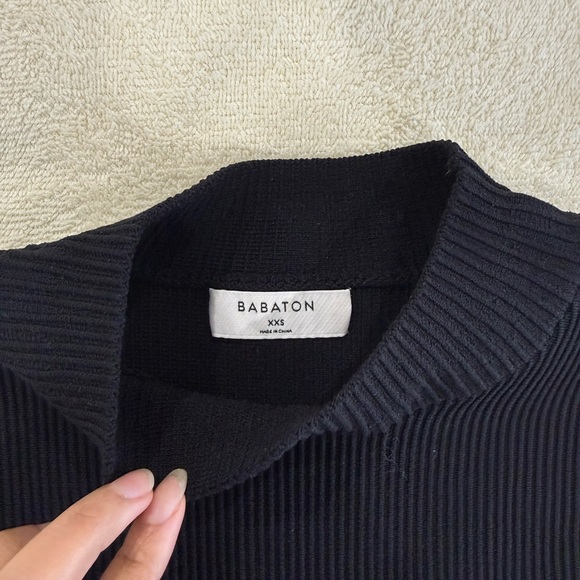 Babaton Sculpt Knit Mock Neck Top - Picture 4 of 4